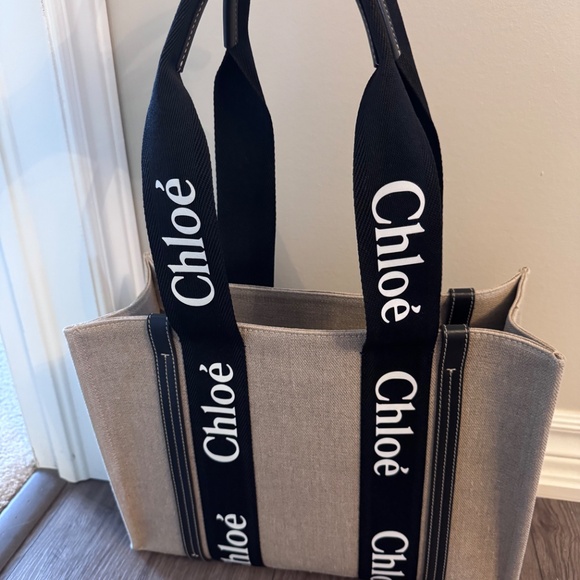 Chloe Tote in Linen - Picture 2 of 11